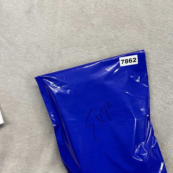 Express Shorts Women's 4 Shortie Super High Rise Blue Distressed Raw Hem Denim - Picture 11 of 11